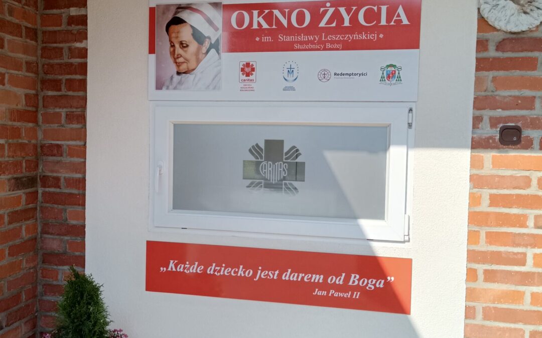 Pobłogosławienie OKNA ŻYCIA w Parafii pw. Ducha Świętego w Szczecinku