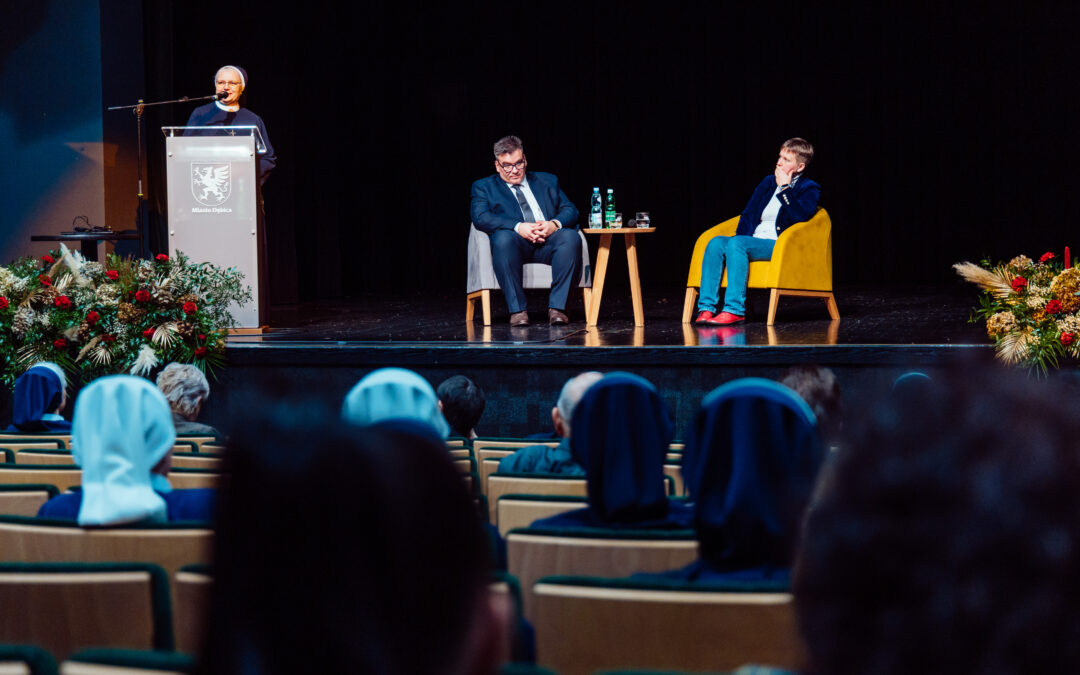 DĘBICKA DEBATA O WYCHOWANIU