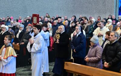 Uroczystości w Kościele Matki Bożej Królowej Polski w Krakowie Bieńczycach